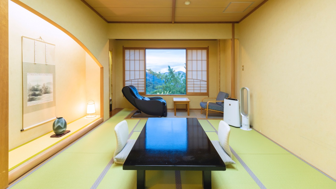 【眺望特選】和室10畳（マッサージチェア付）