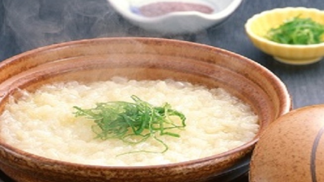 笹倉温泉名物の温泉粥