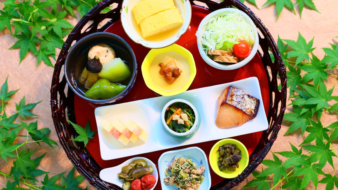 朝食イメージ（籠膳）