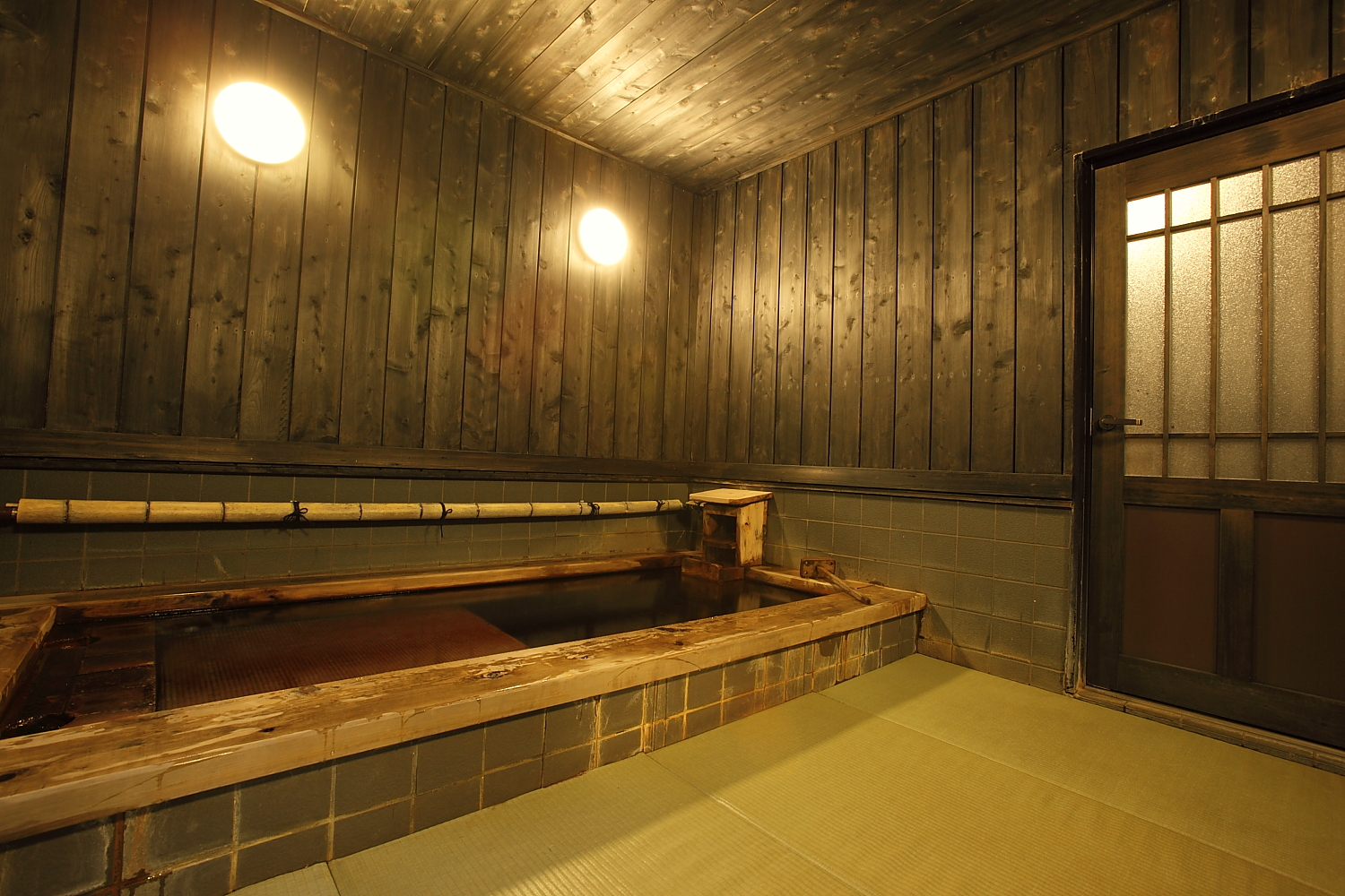 貸切風呂「薬草風呂」