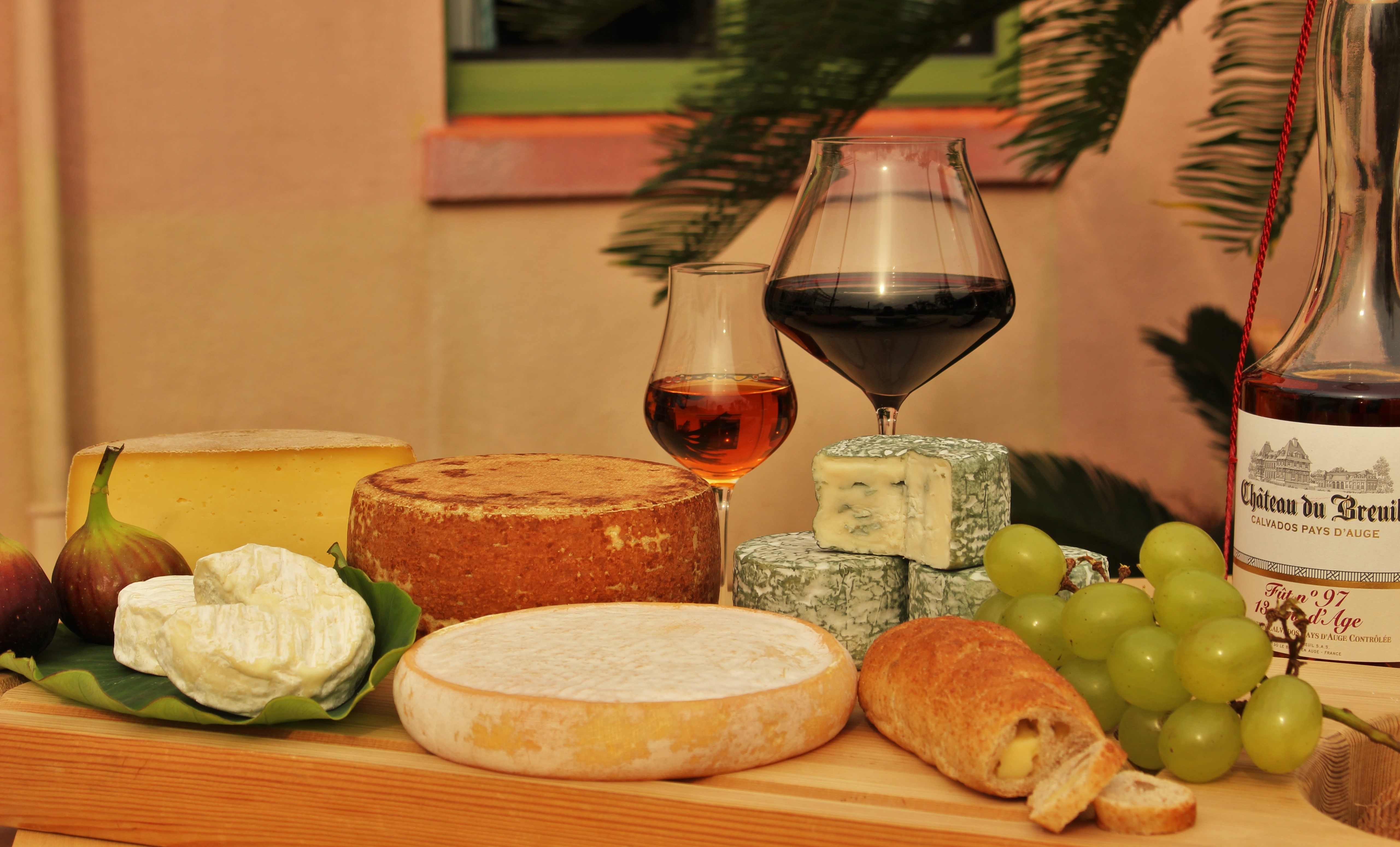 チーズとワインのマリアージュをお楽しみ下さい