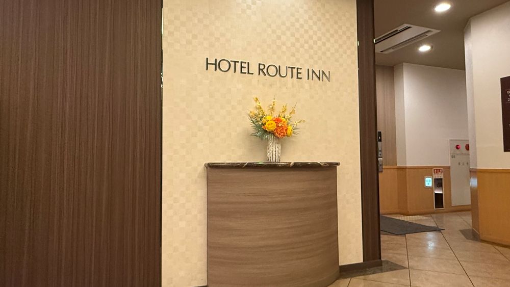 正面エントランス