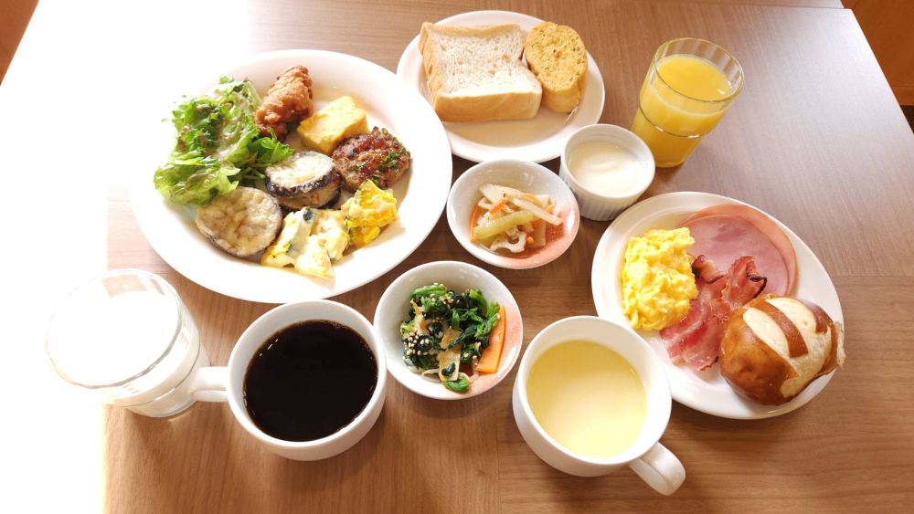 朝食盛り付け例