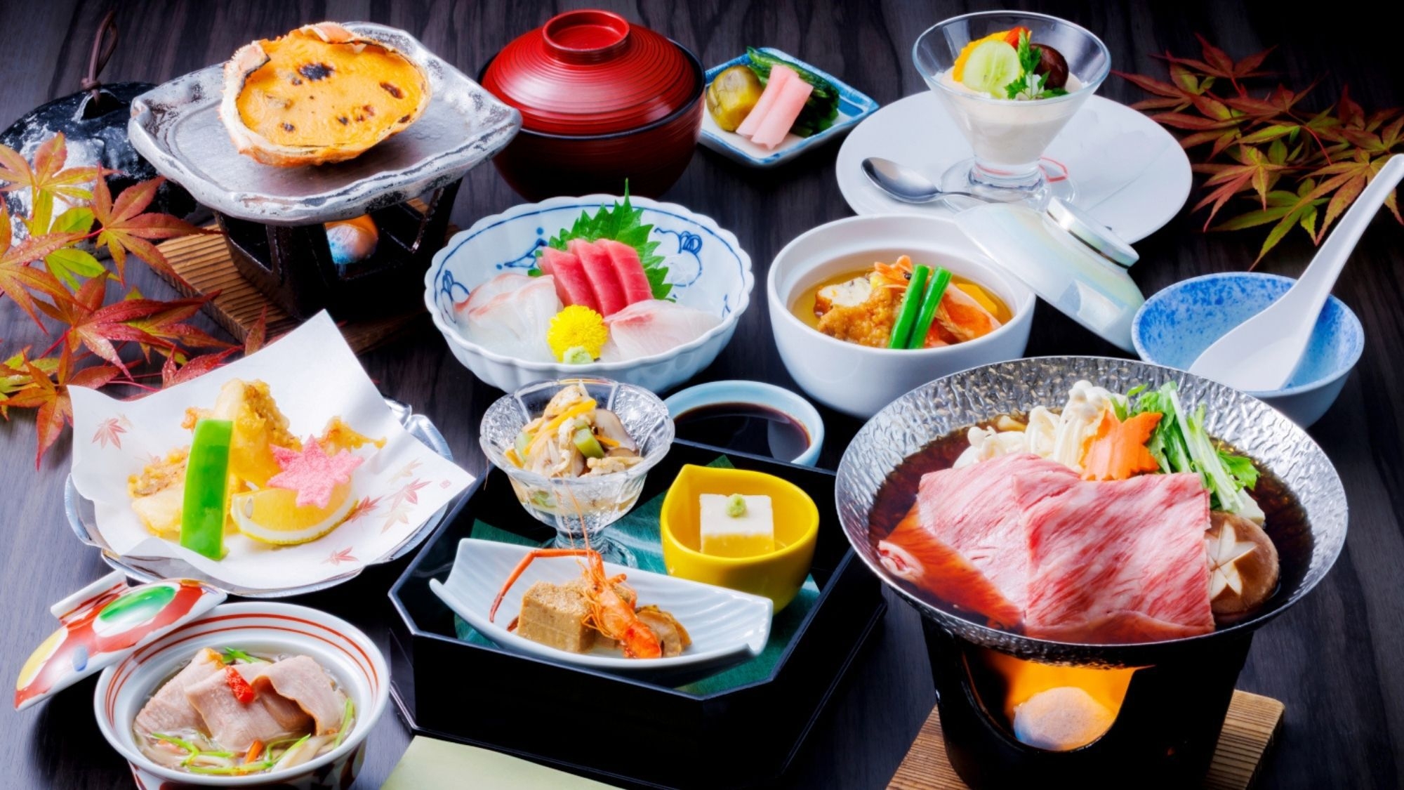 【ネット予約限定・秋】黒毛和牛の鍋、森林どり治部煮、マロンムースなどの会席膳