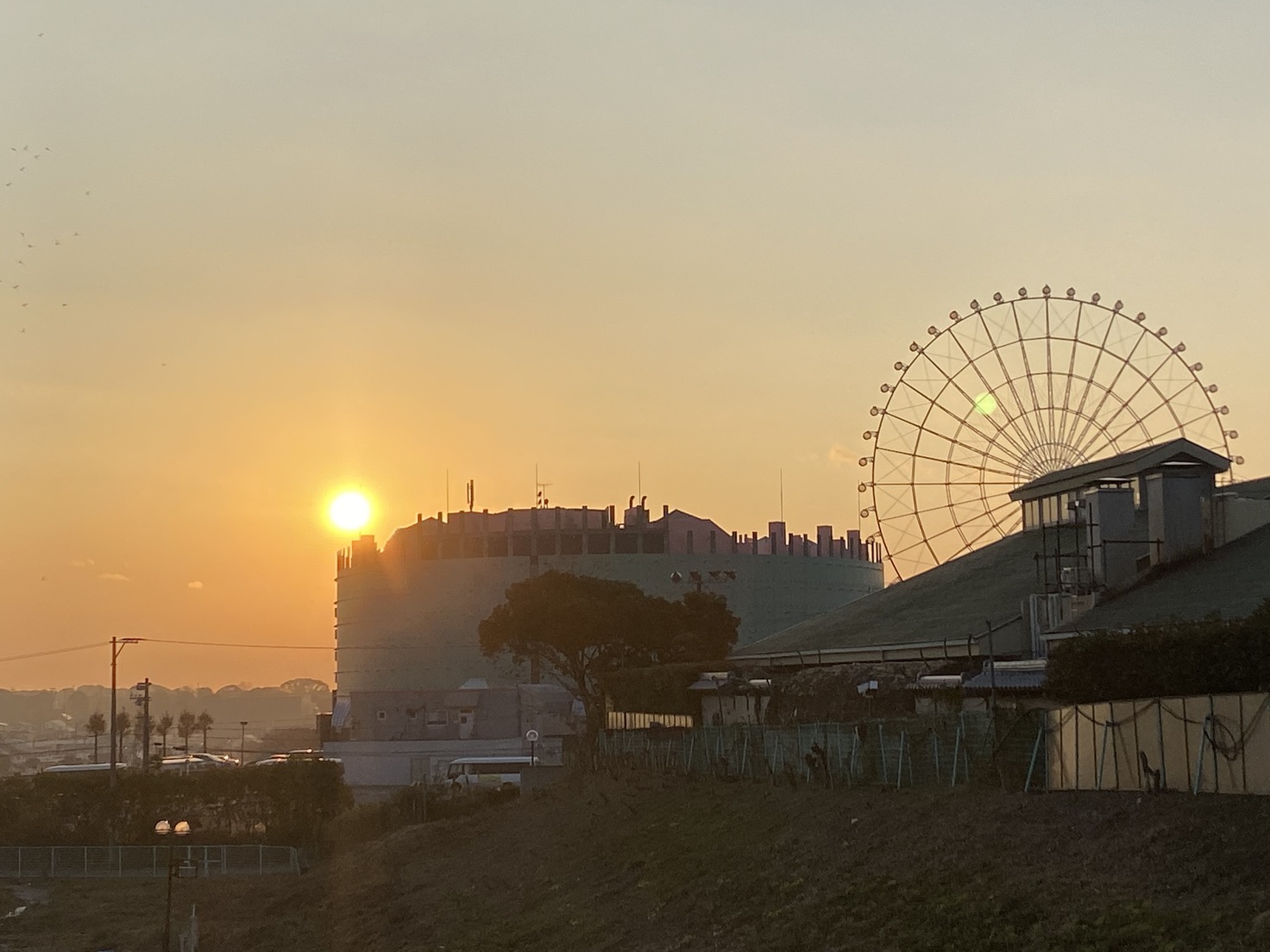 ネット限定・おしゃべり女子会プラン（女性用アメニティなど充実）バイキングの夕食＋朝食・入園券付）