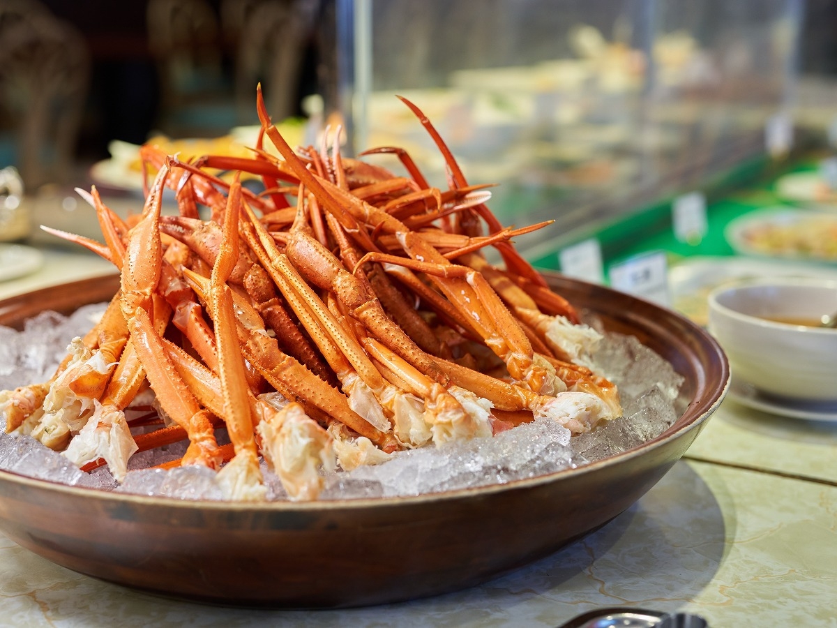 2025春　4日間限定　豪華バイキング・カニ祭りプラン・２食入園券付　フリーパスは優待価格で！