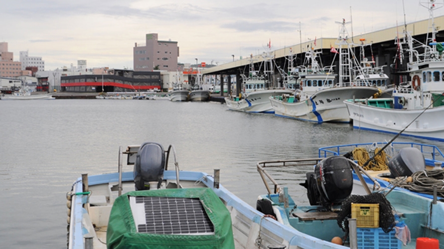 【紋別港】国の重要港湾に指定されている紋別港。