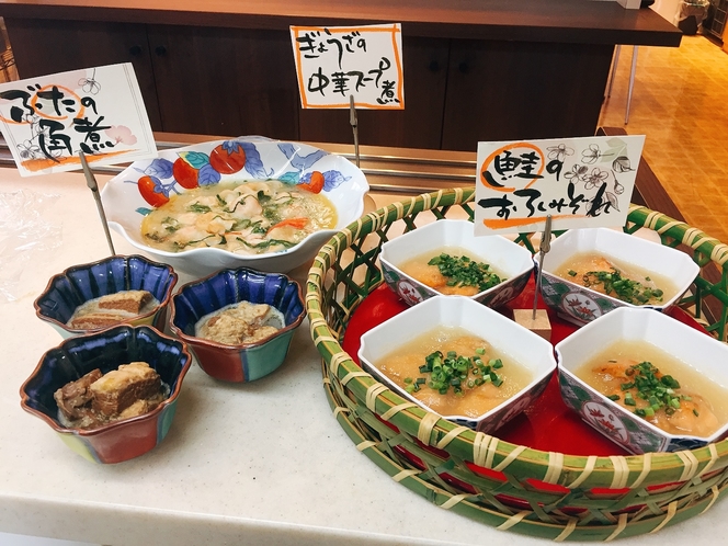 旅籠はしもとの朝食の豚の角煮やs中華スープ