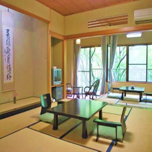 Standard guest room A type / River side 12.5 tatami + 4.5 tatami. Rooms that can accommodate up to 5 people are popular with families!