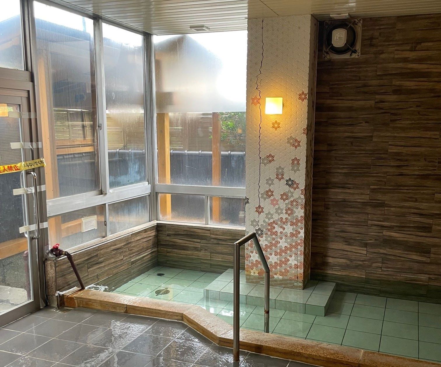 温泉大浴場　17：00～22：00