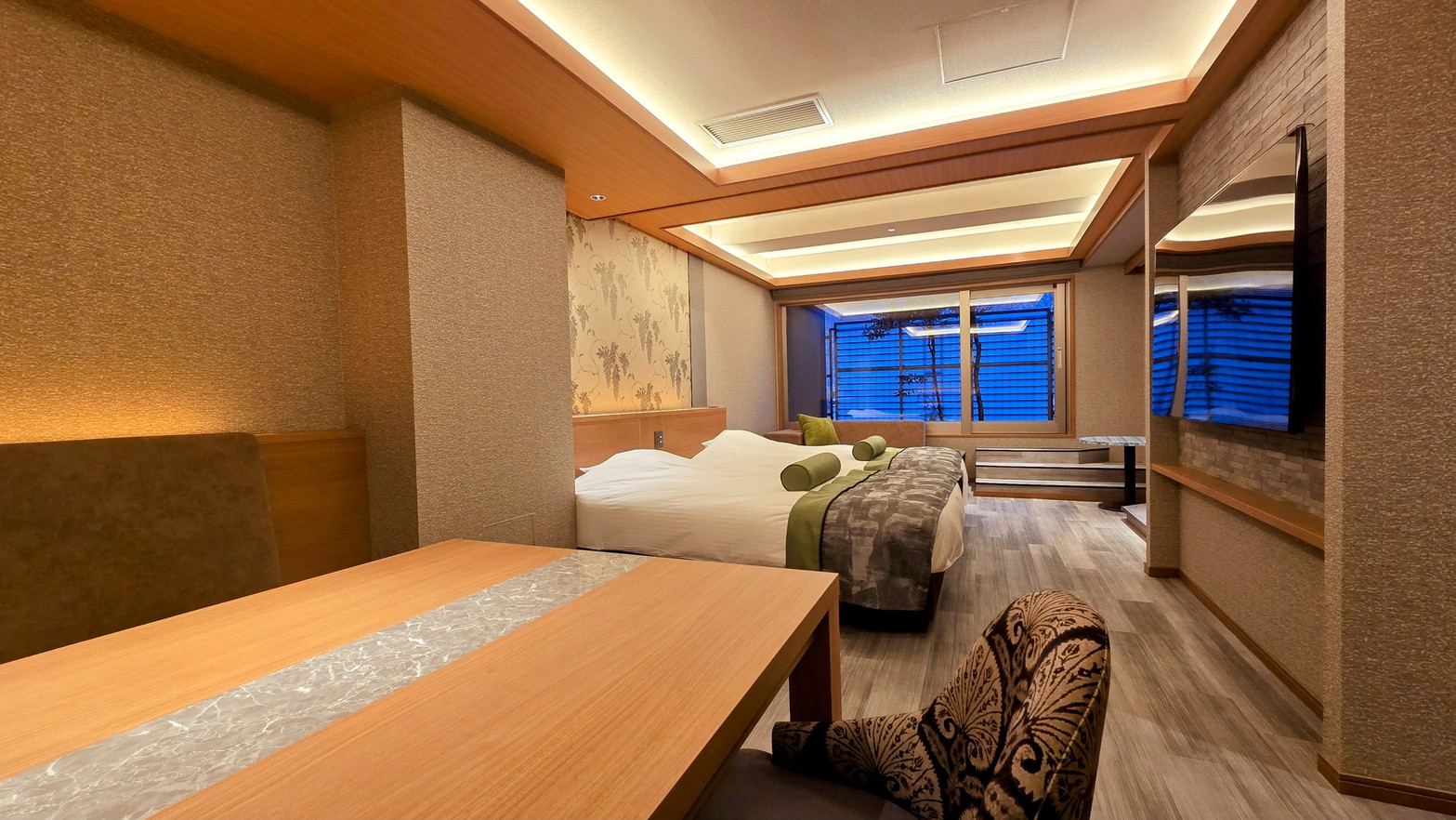 【2025年冬リニューアル】露天風呂付客室「翠」川側 一例