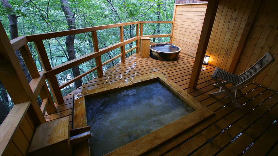 自然浴離れの湯「あけび」