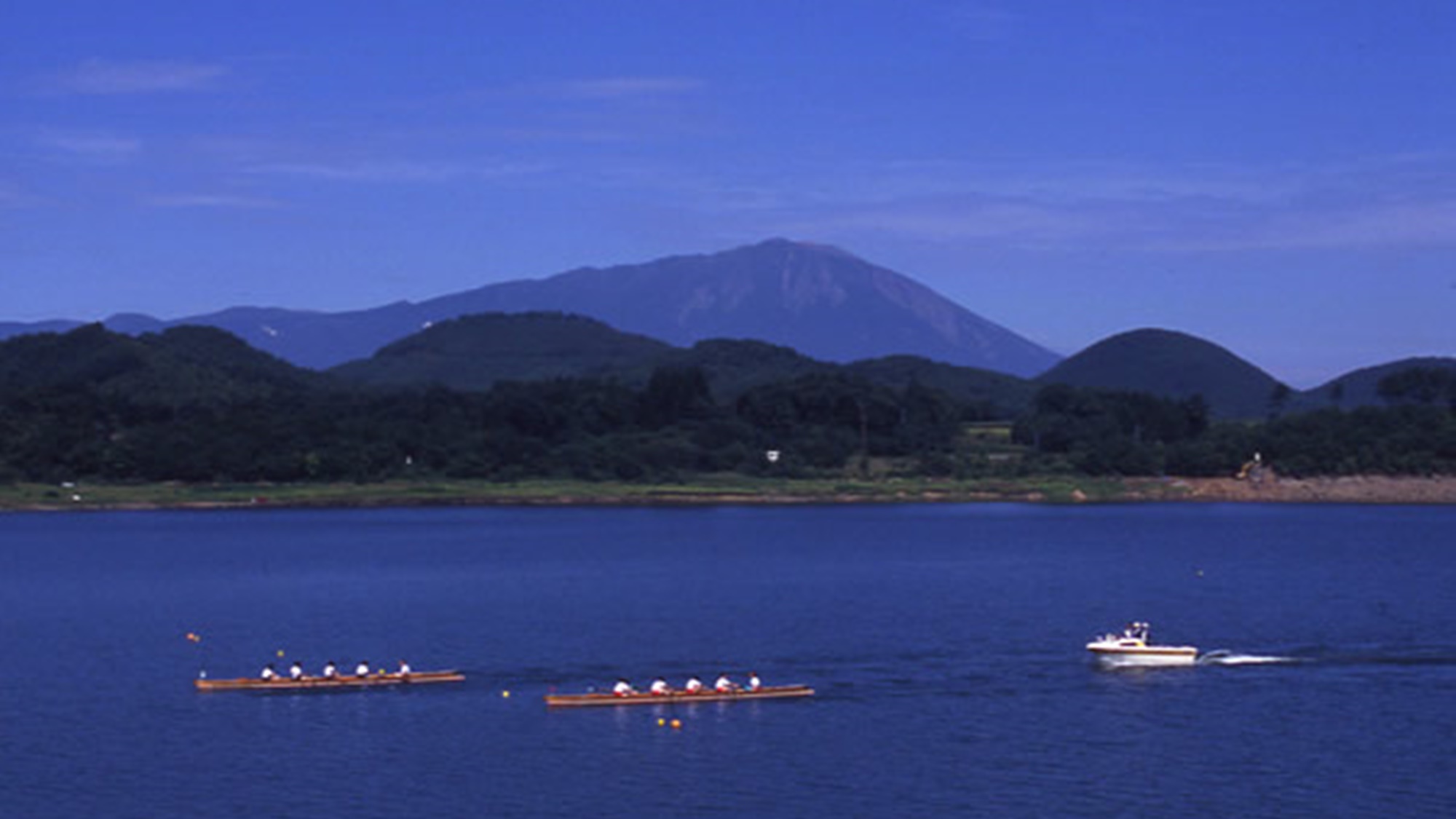 *【御所湖】美しいコラボレーション!御所湖からの岩手山(車で約7分)