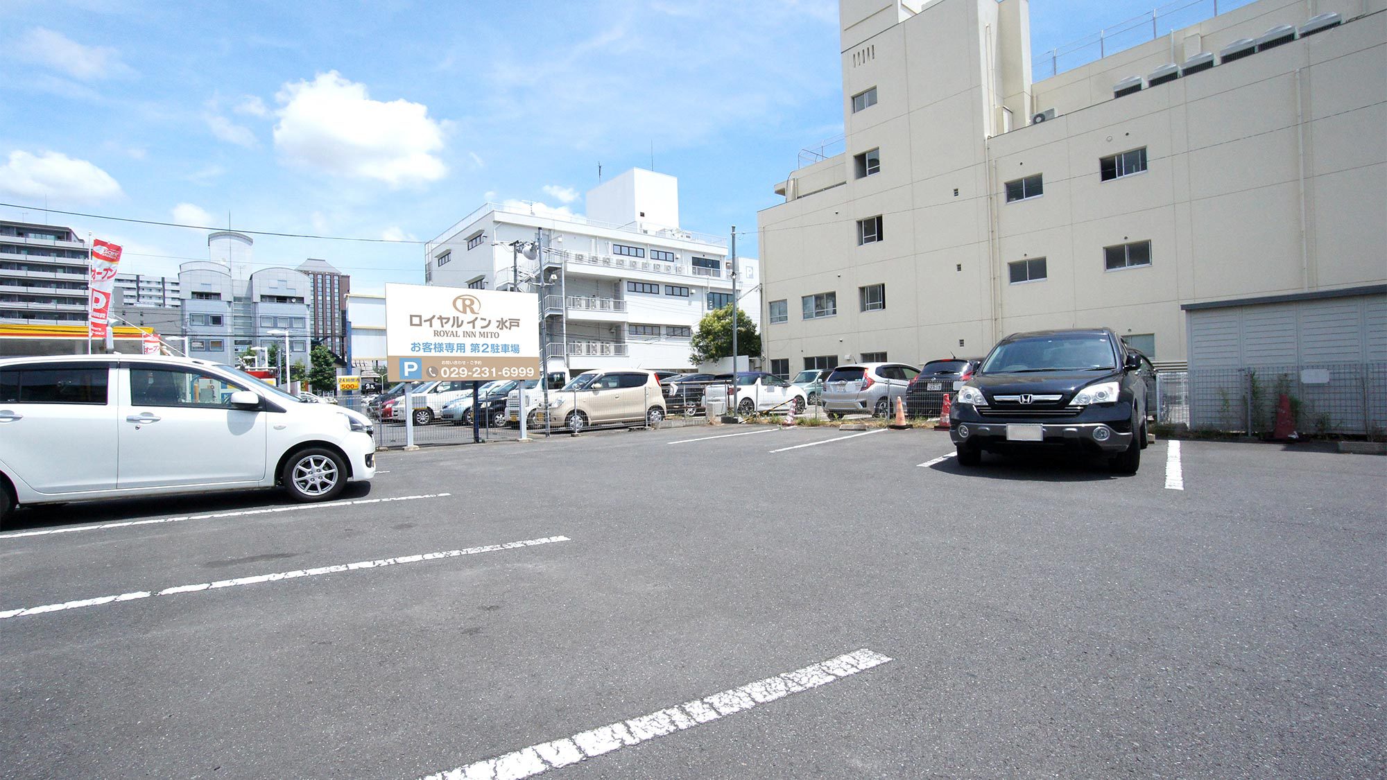 無料駐車場30台（先着順）