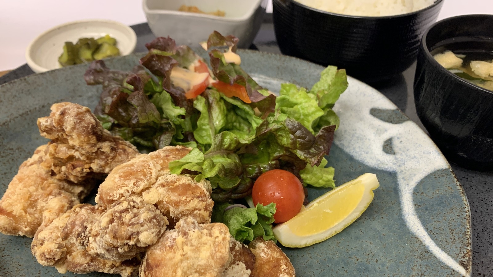 【1泊2食】夕食オリジナルメニュー付限定プラン！全室ＷＩＦＩ・大浴場完備・駐車場無料【朝食付】