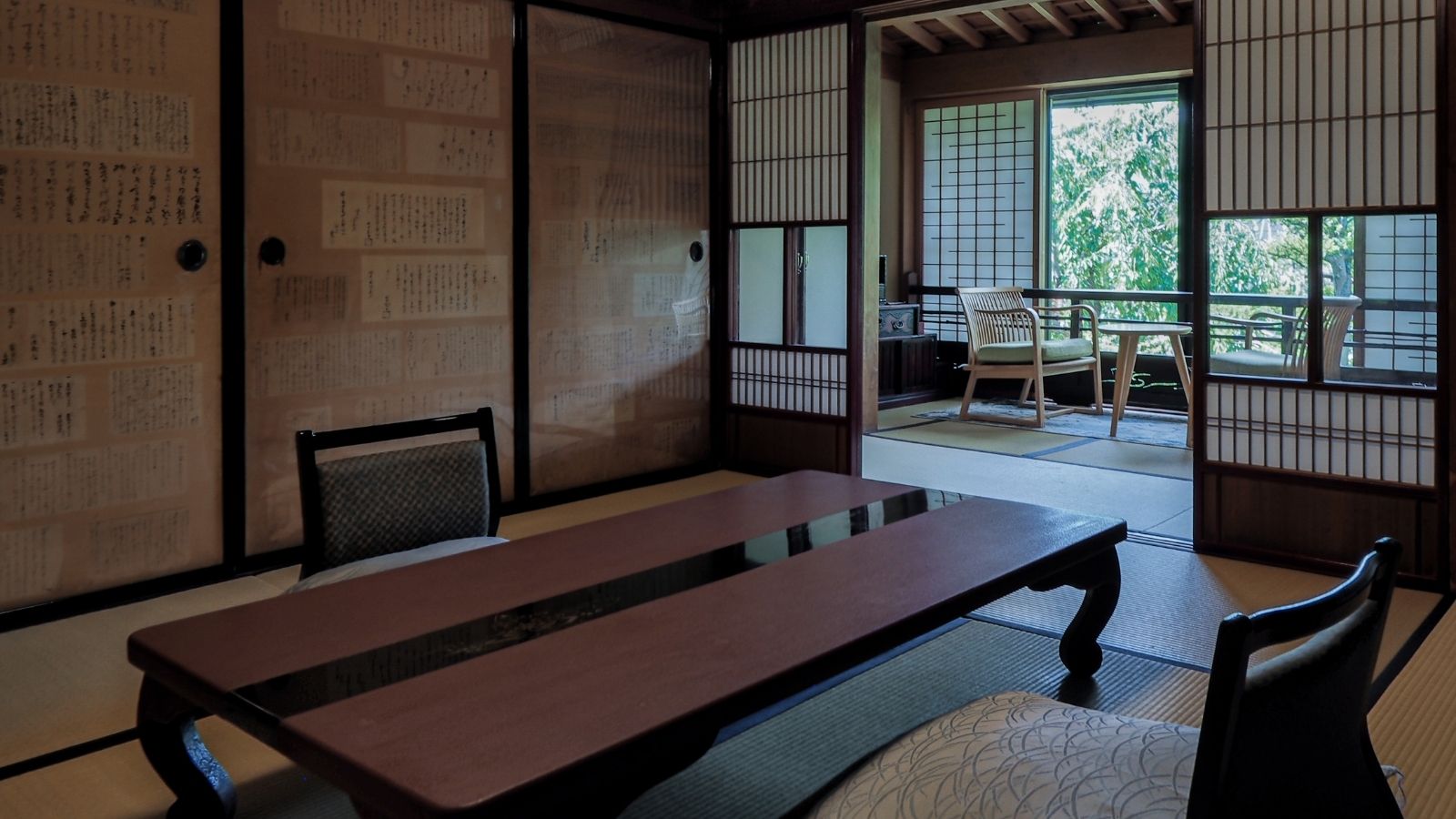 本館　一例　布袋