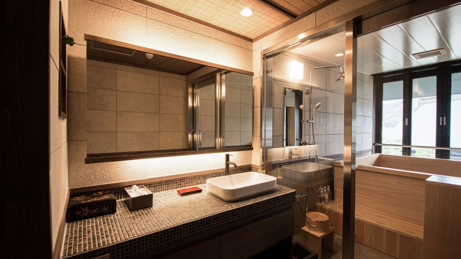 くおんの間　バスルーム