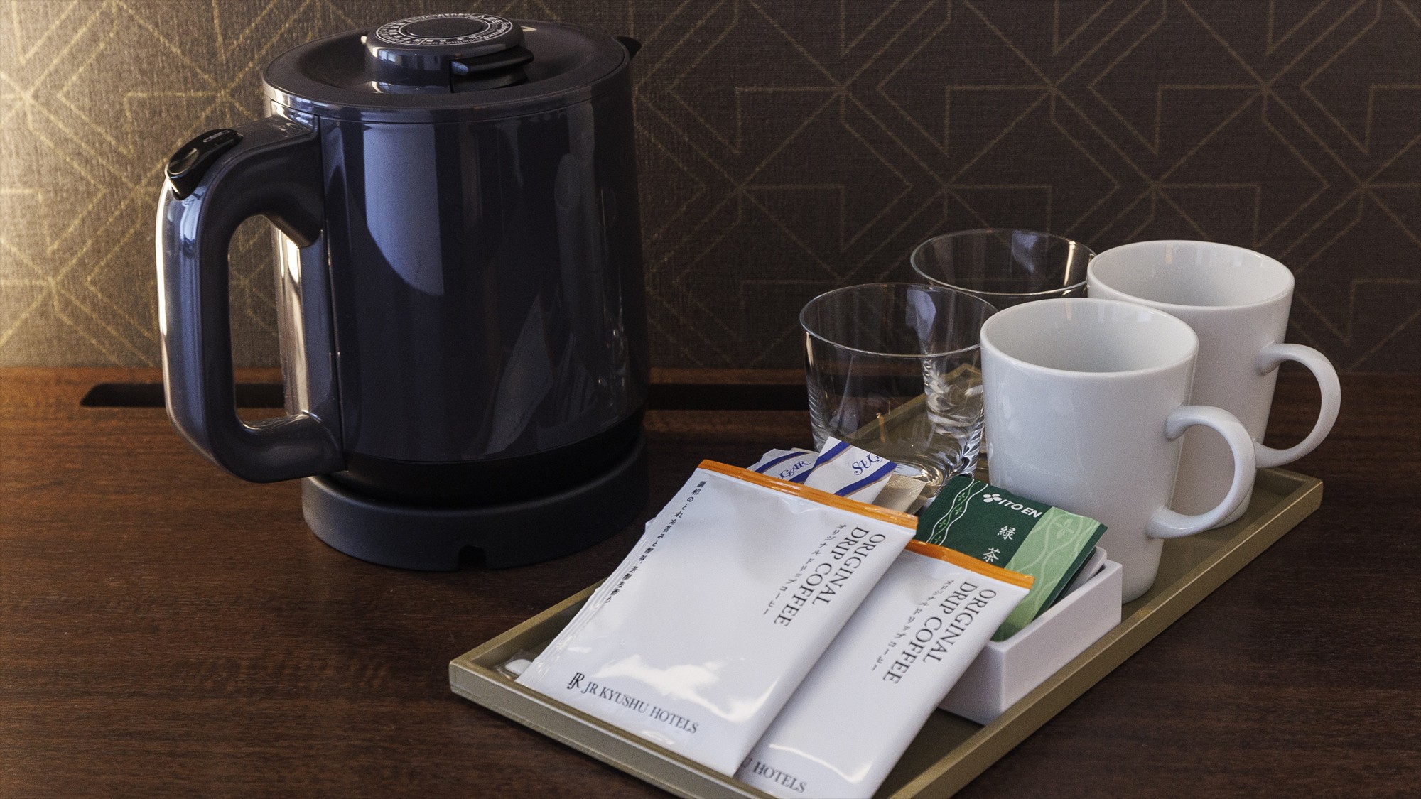 【客室備品】電気ポット、煎茶ティーバッグ、コーヒーセット