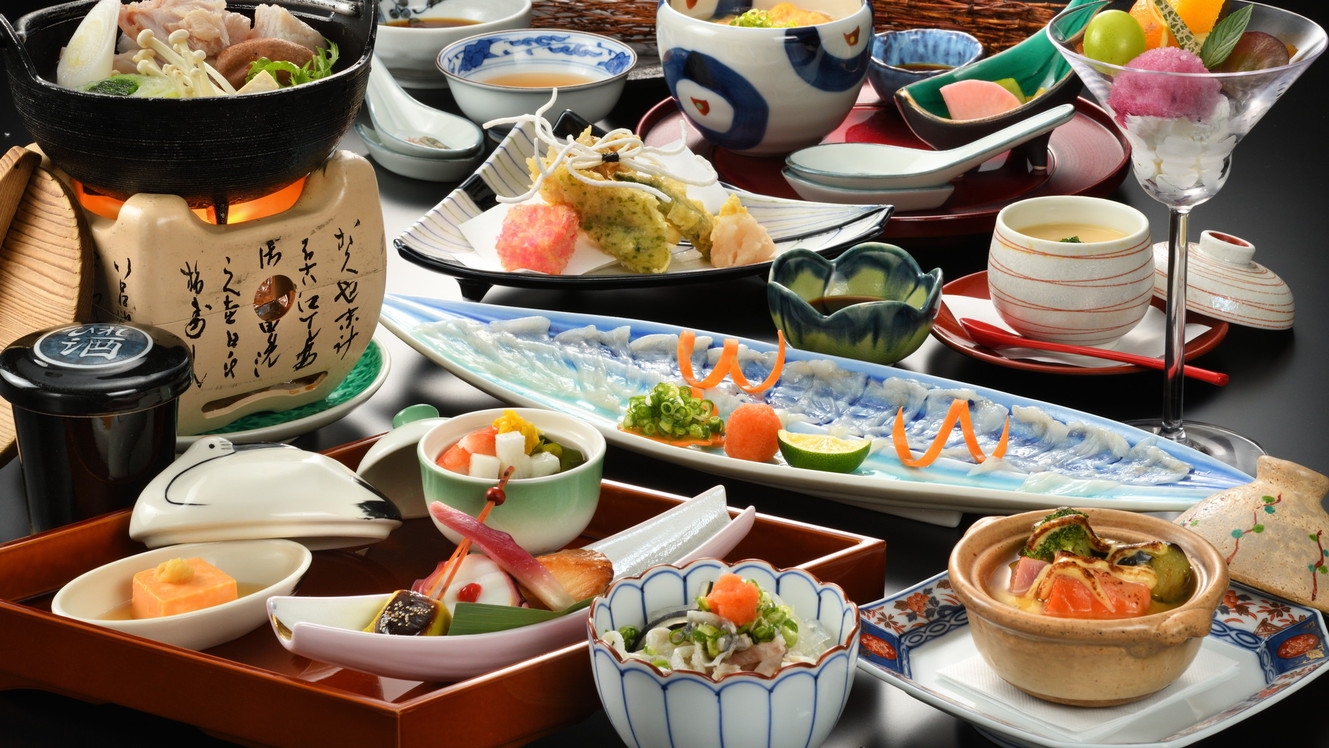 【ふぐづくし会席】「ひれ酒」「ふぐ刺し・皮湯引・ふぐ鍋」＋「ふぐ雑炊」　1泊2食付