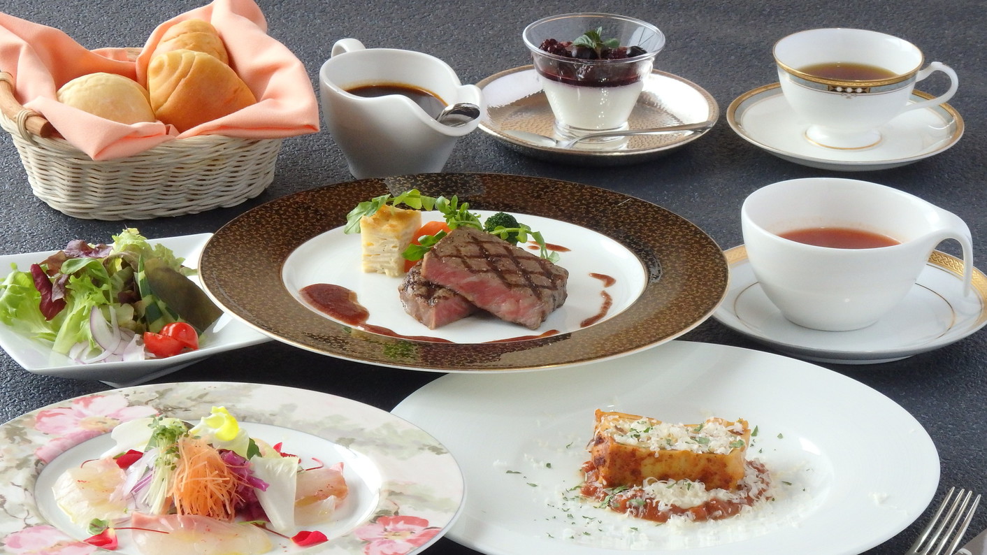 【選べるメイン】八戸毬姫牛を味わう！一人ずつ選べるサーロインステーキor赤ワインソース煮込みコース