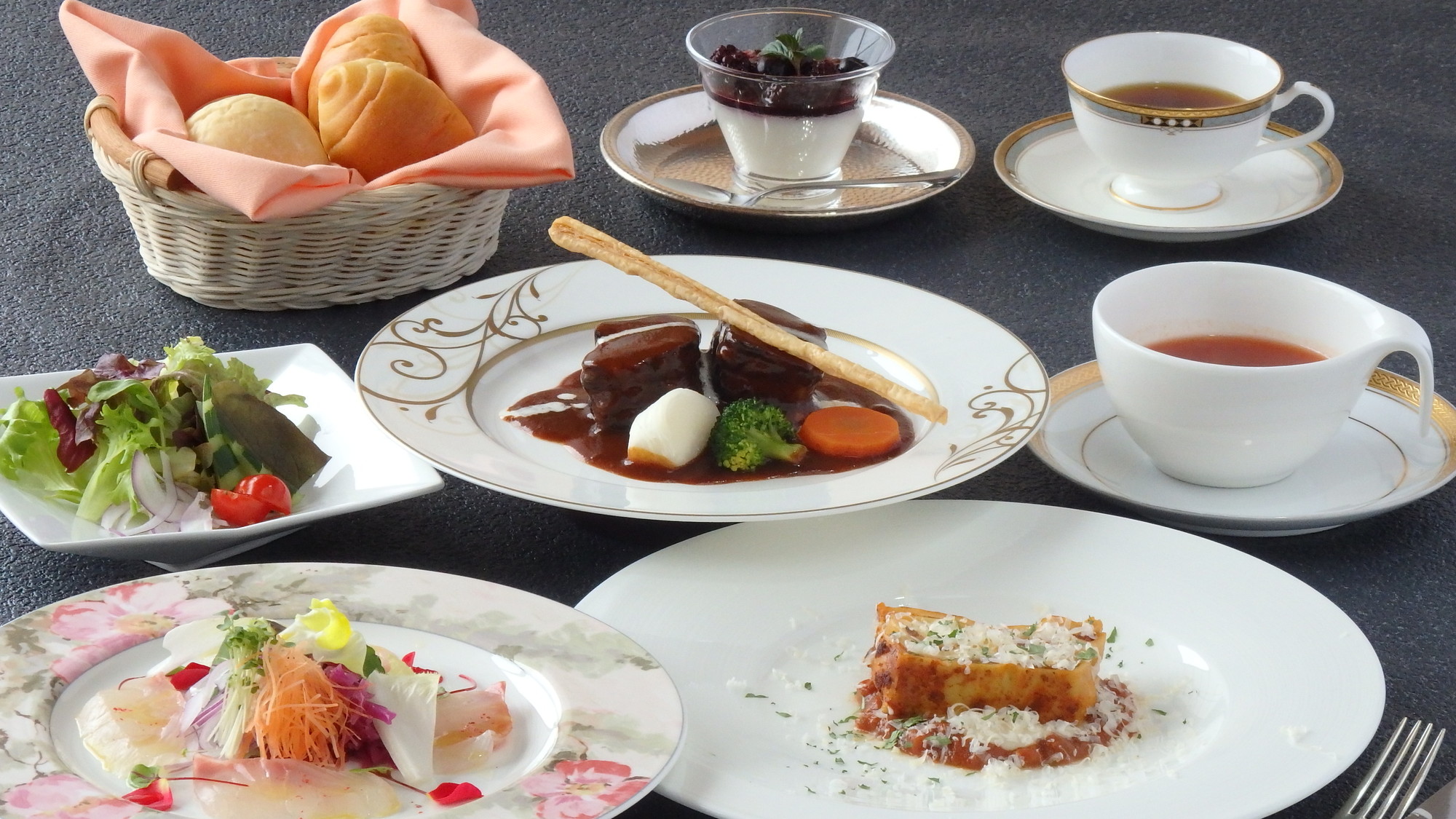 毬姫牛の赤ワインソース煮込みコース