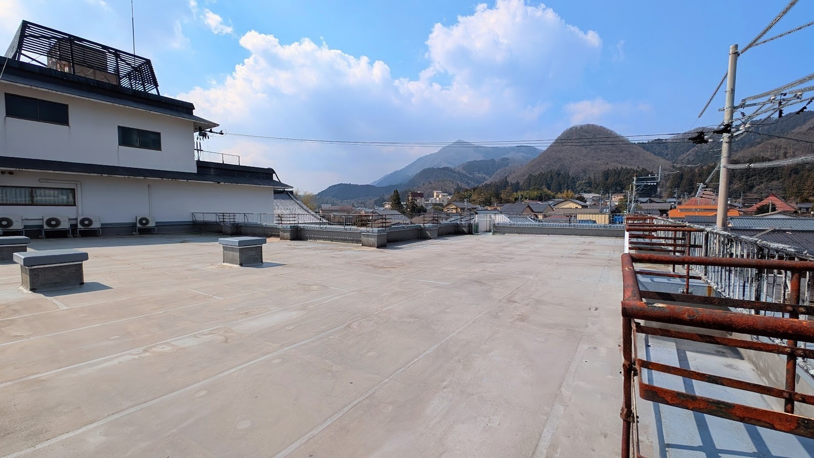 【朝霧の館】3階屋上ドッグラン！