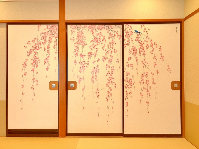 絵画特別ルーム（一例）「桜花泰平」の間（満開の桜と幸せの青い鳥）