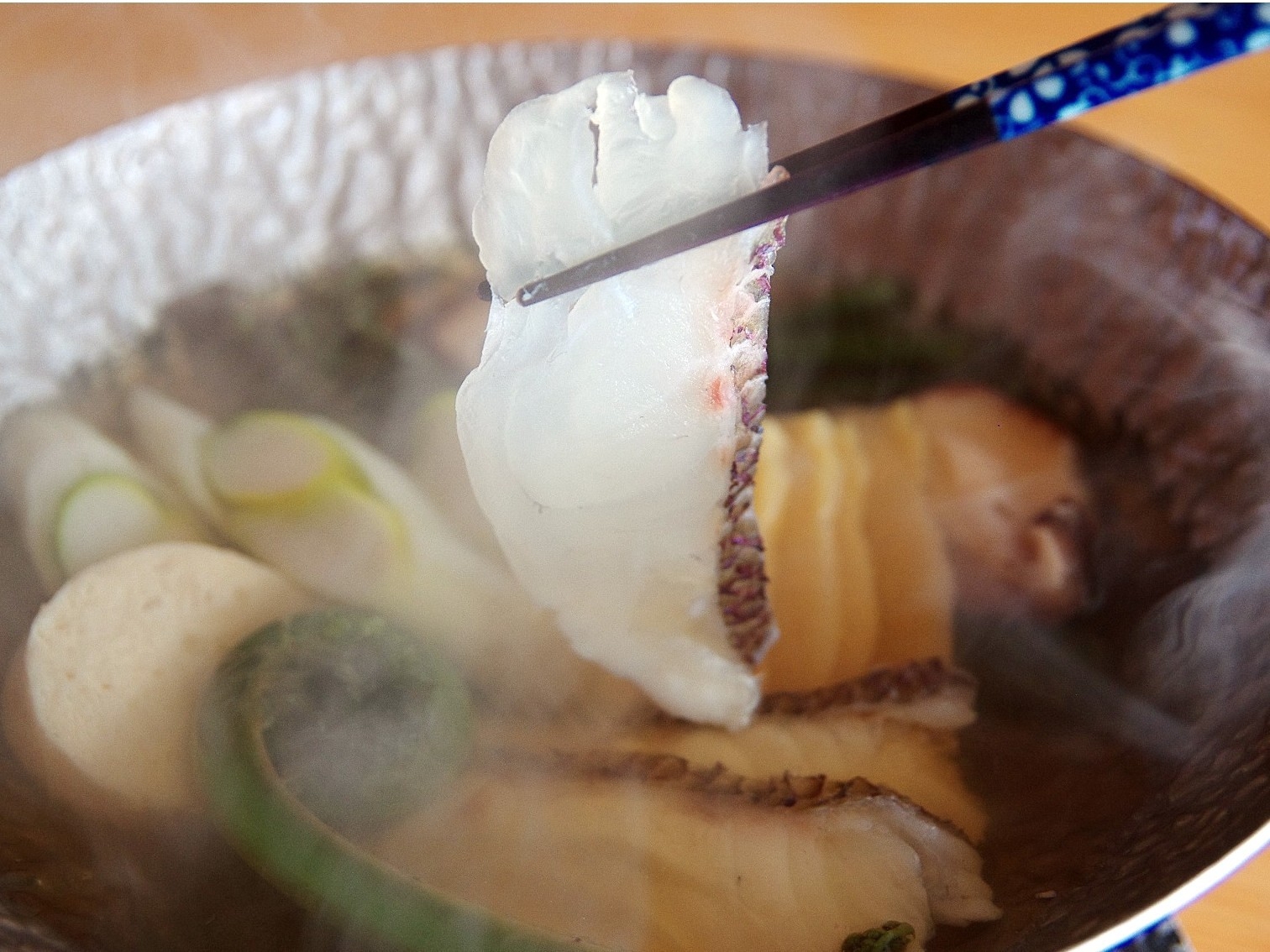 【紅ズワイガニに特上鮑・黒毛和牛や海鮮しゃぶしゃぶ】ちょっと高級な食材を堪能！彩り春プラン