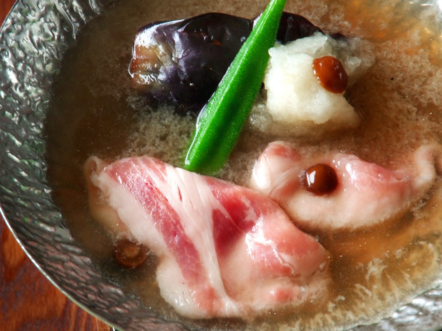 地元夏野菜！越の黄金豚と越の丸茄子のみぞれ煮