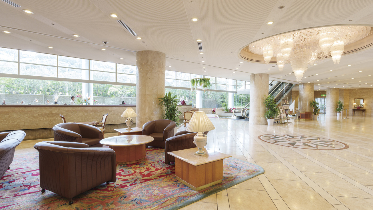 【ロビー】駅から徒歩2分のオアシス 【ホテルスプリングス幕張】