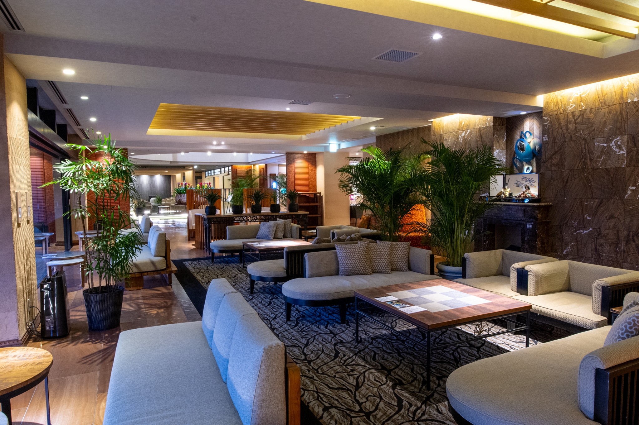 ロビーラウンジ