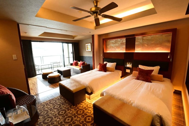 プラザ館エグゼクティブラージ座洋室