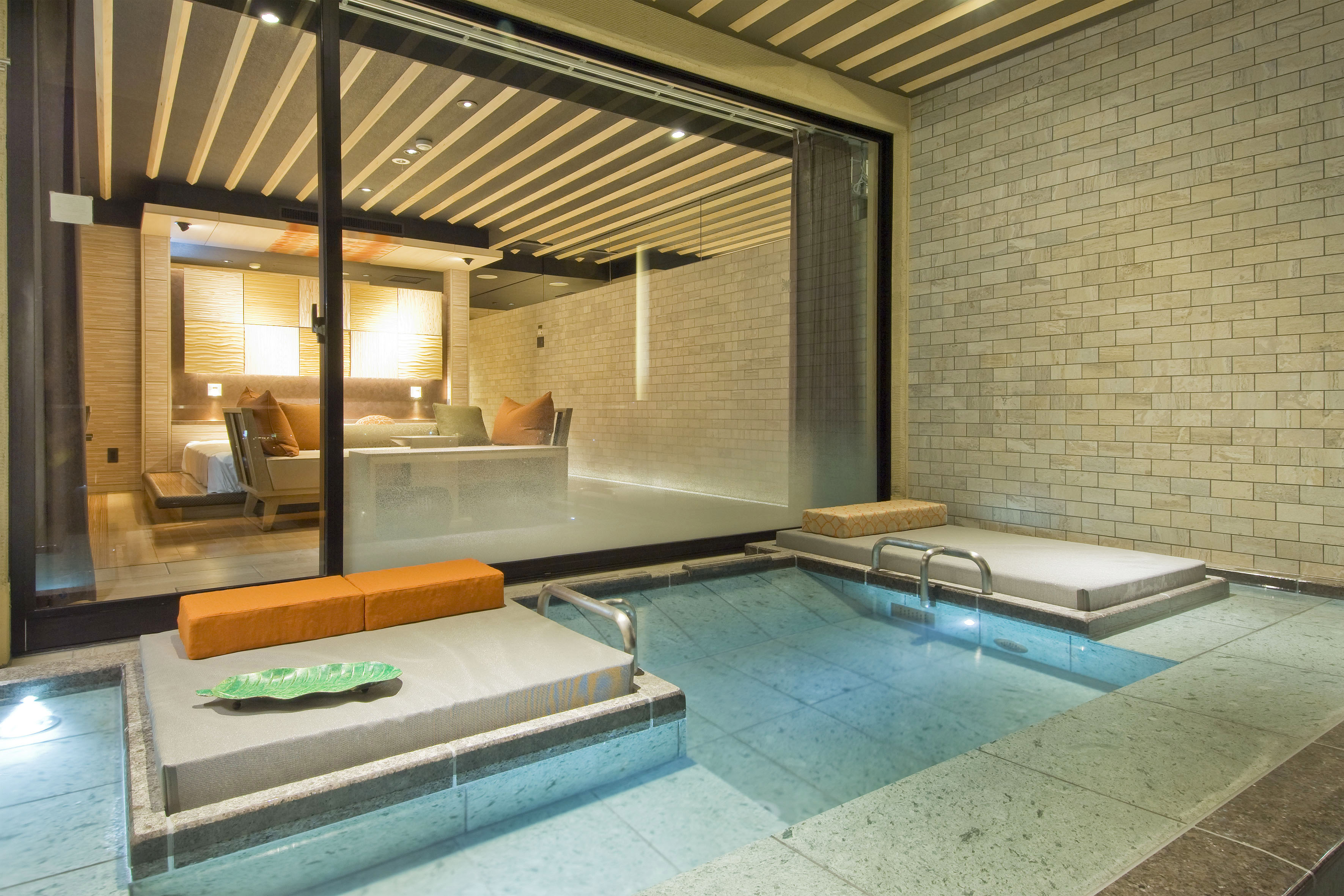 展望館 新感覚ウォーターテラス（温泉露天風呂）