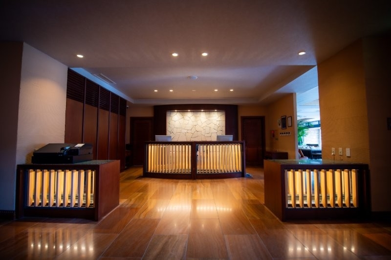 フロントレセプション