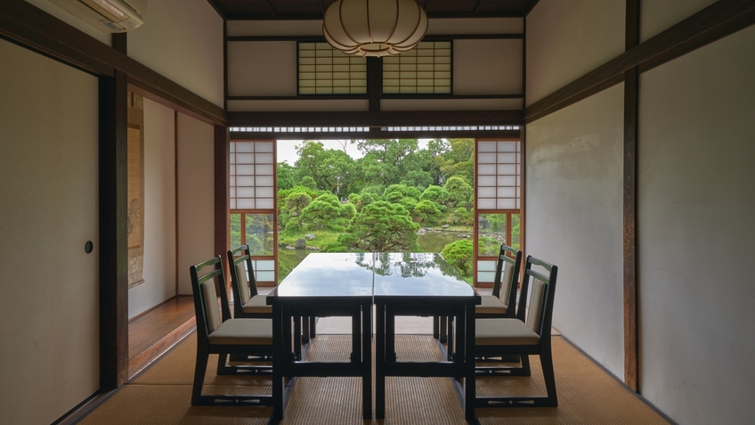 【ご夕食は料亭「集景亭」個室食事処でプライベートなひとときを】1泊2食