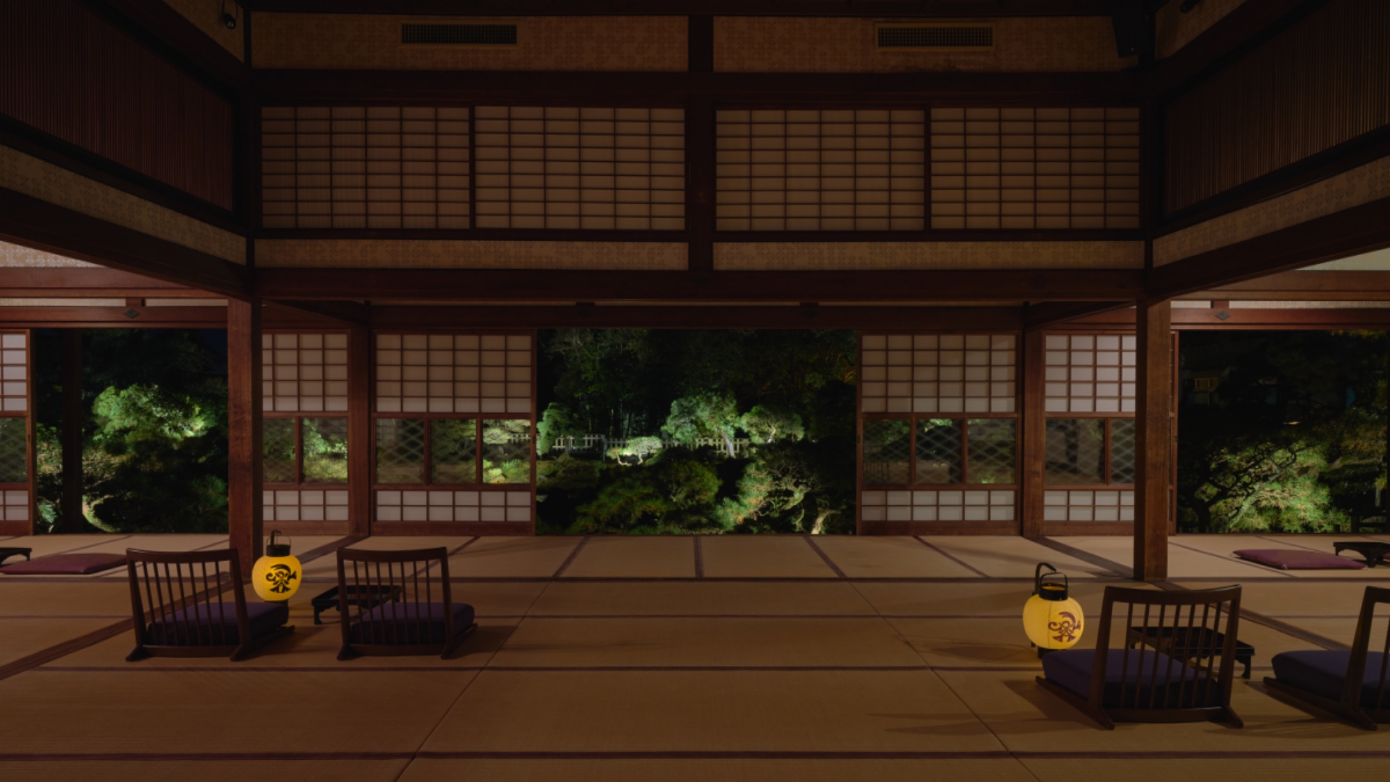 夜しか見ることのできない日本庭園をフリードリンクと共にお楽しみいただけます。