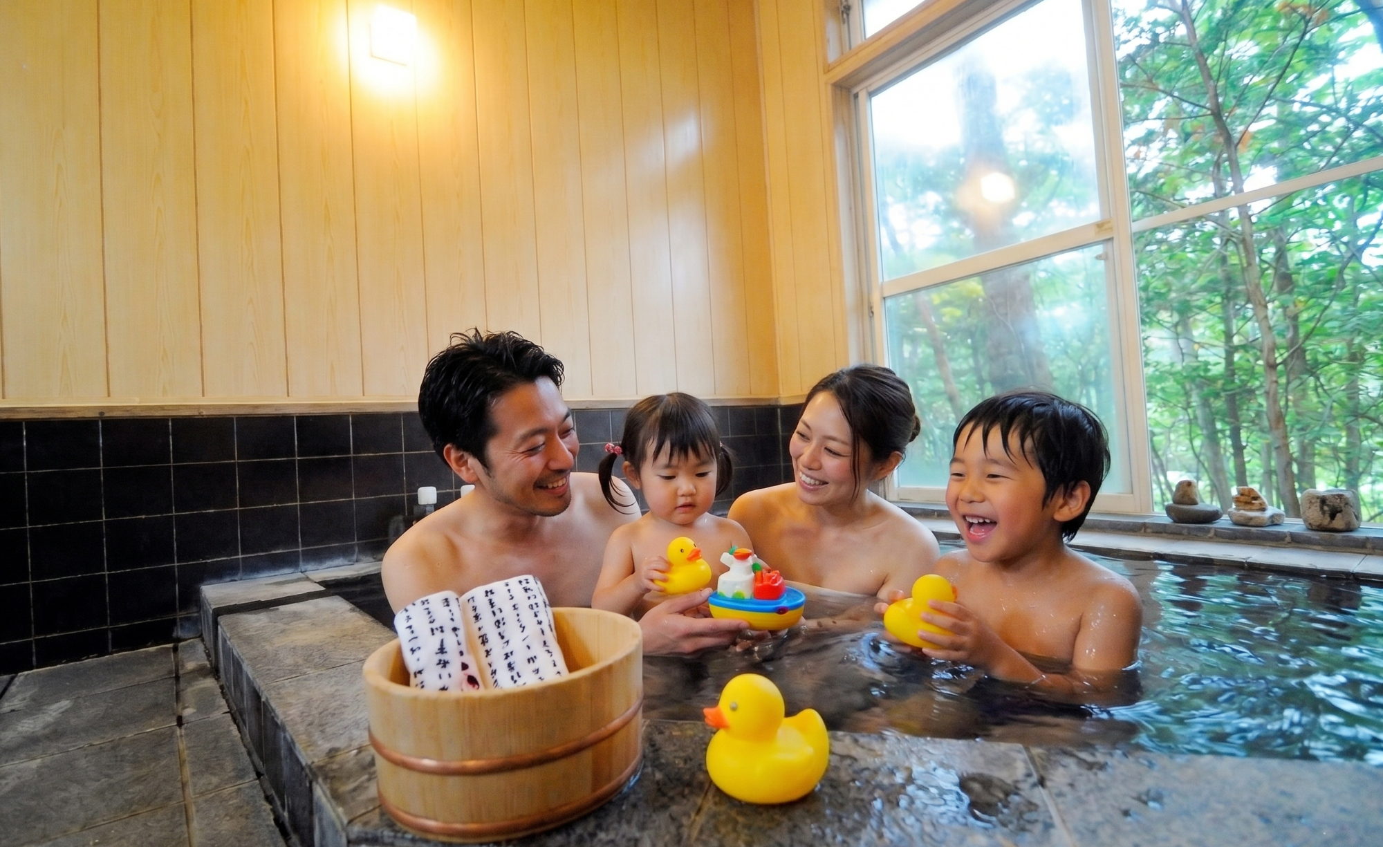 無料貸切でご利用いただける天然温泉です。