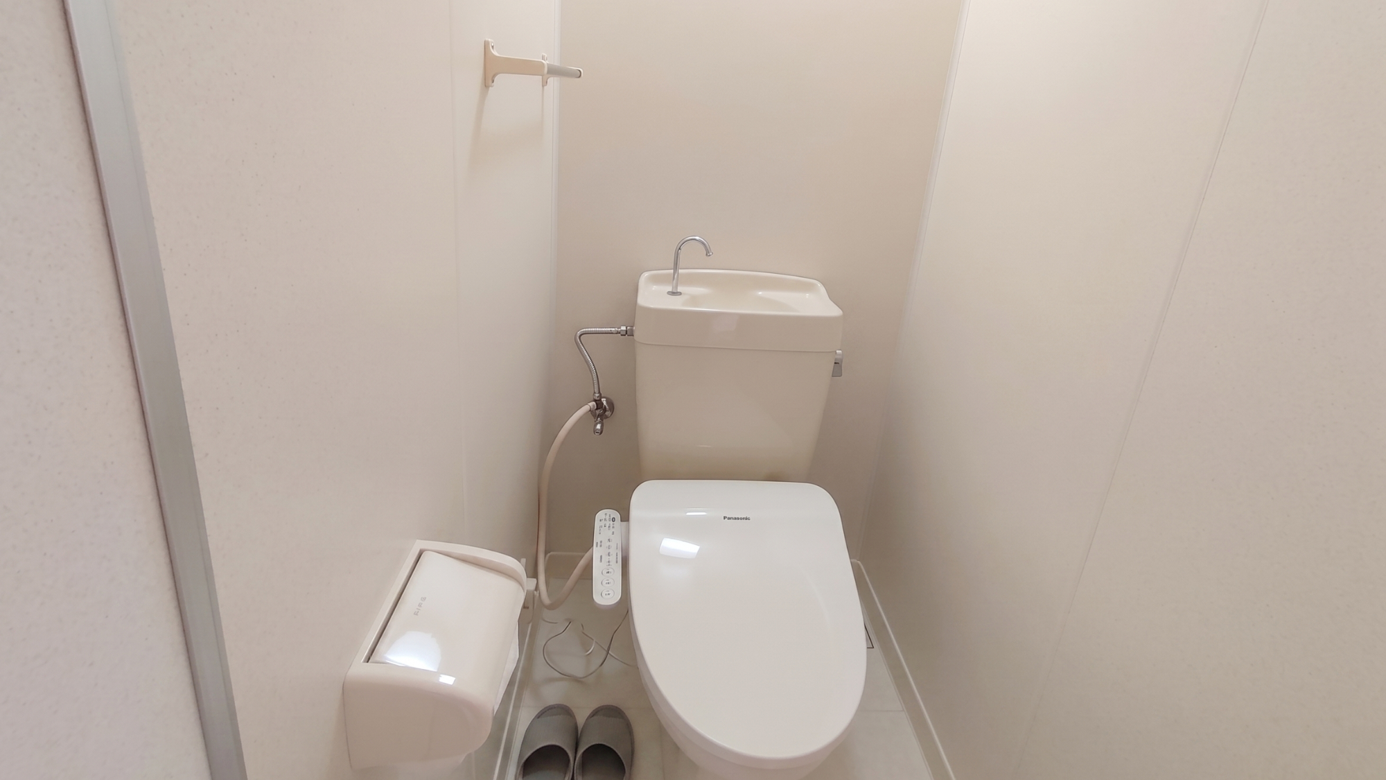 洗面トイレ付きダブルルーム【無料Wi-Fi完備！】