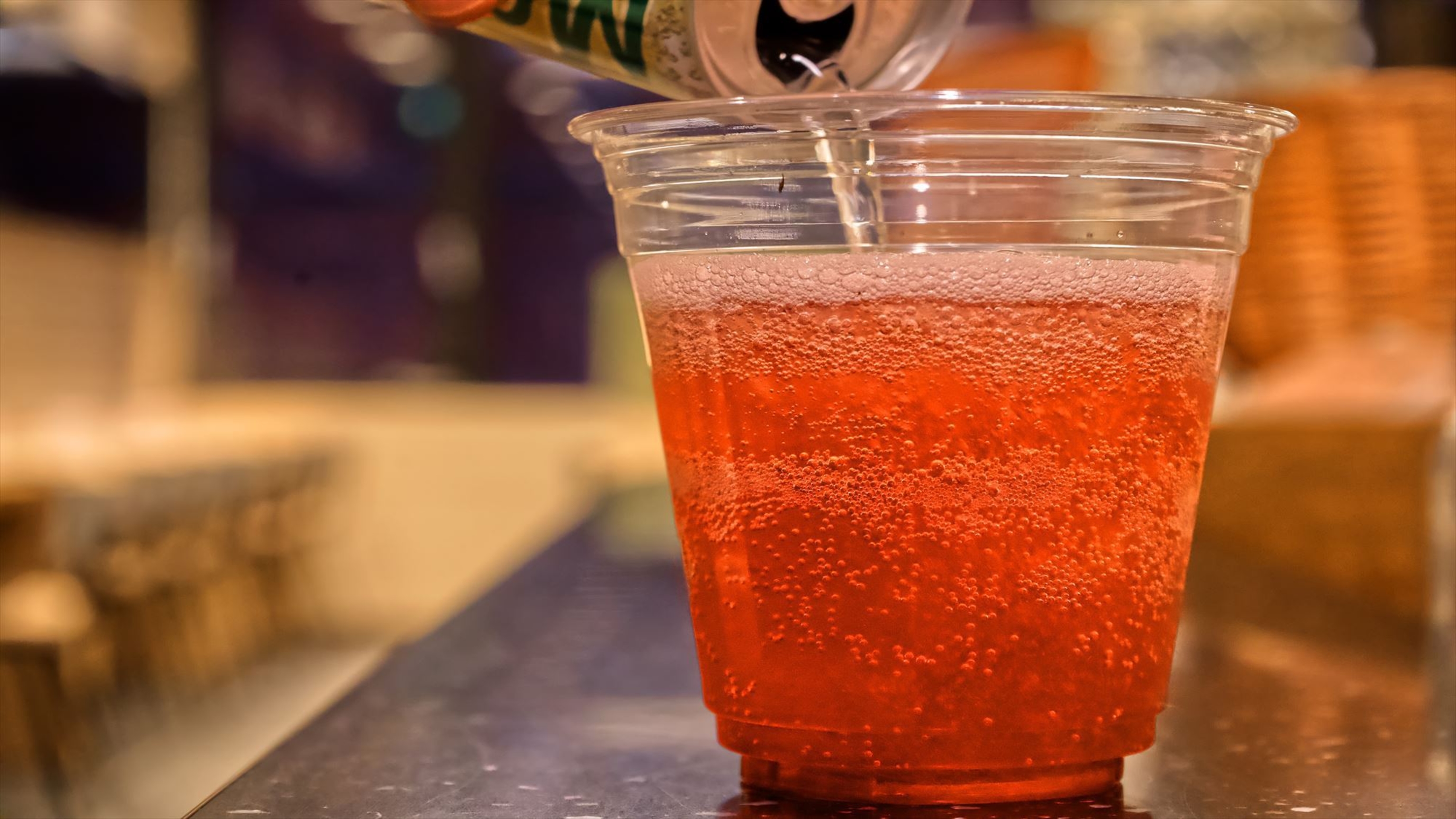 フレーバーシロップ&times;缶飲料を自由な組み合わせでお作り頂けます