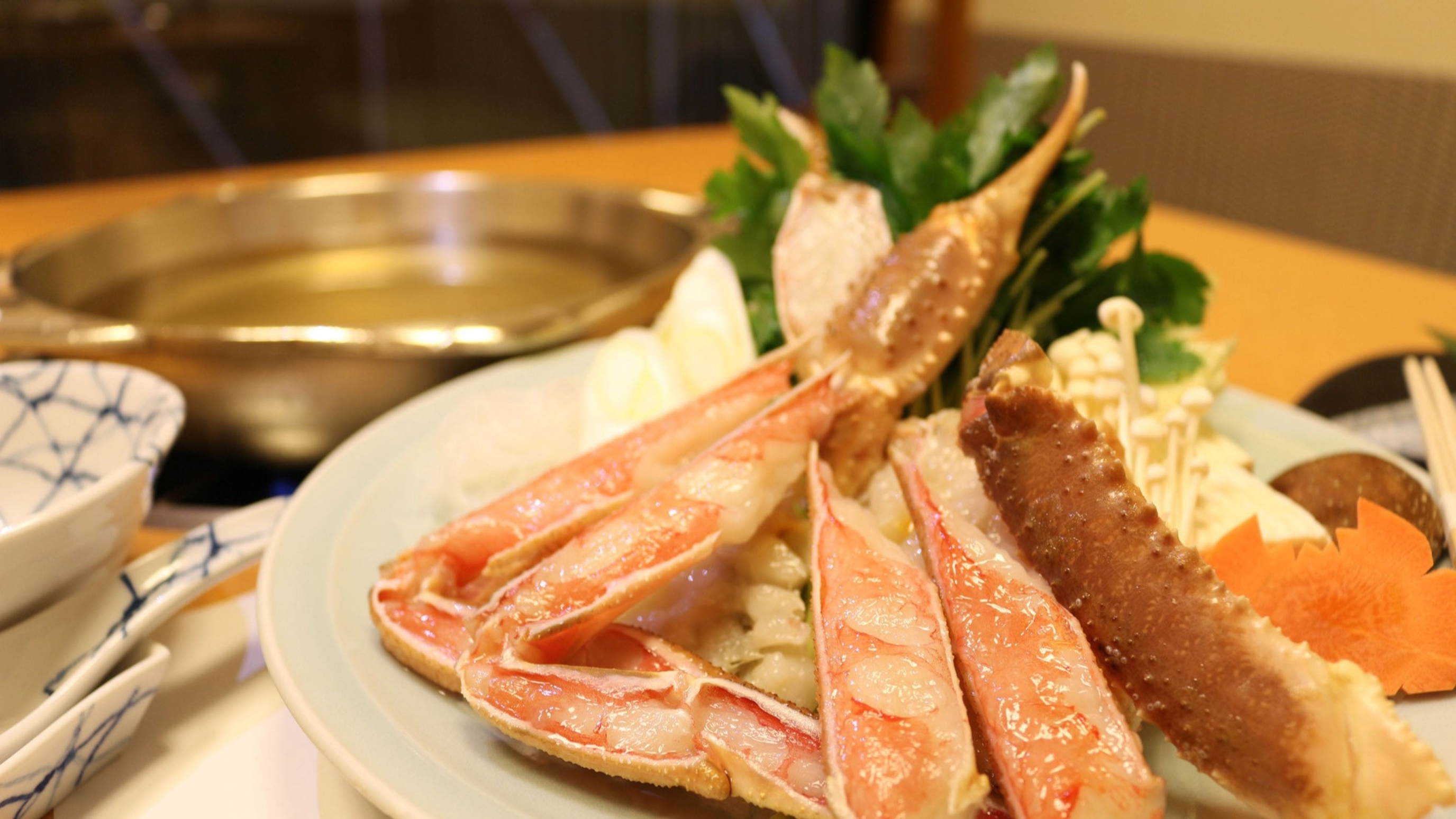 かに道楽道頓堀本店：かにの看板がシンボルマークの老舗かに料理店！かにすきコースは絶品です♪