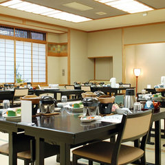 お食事は会食処