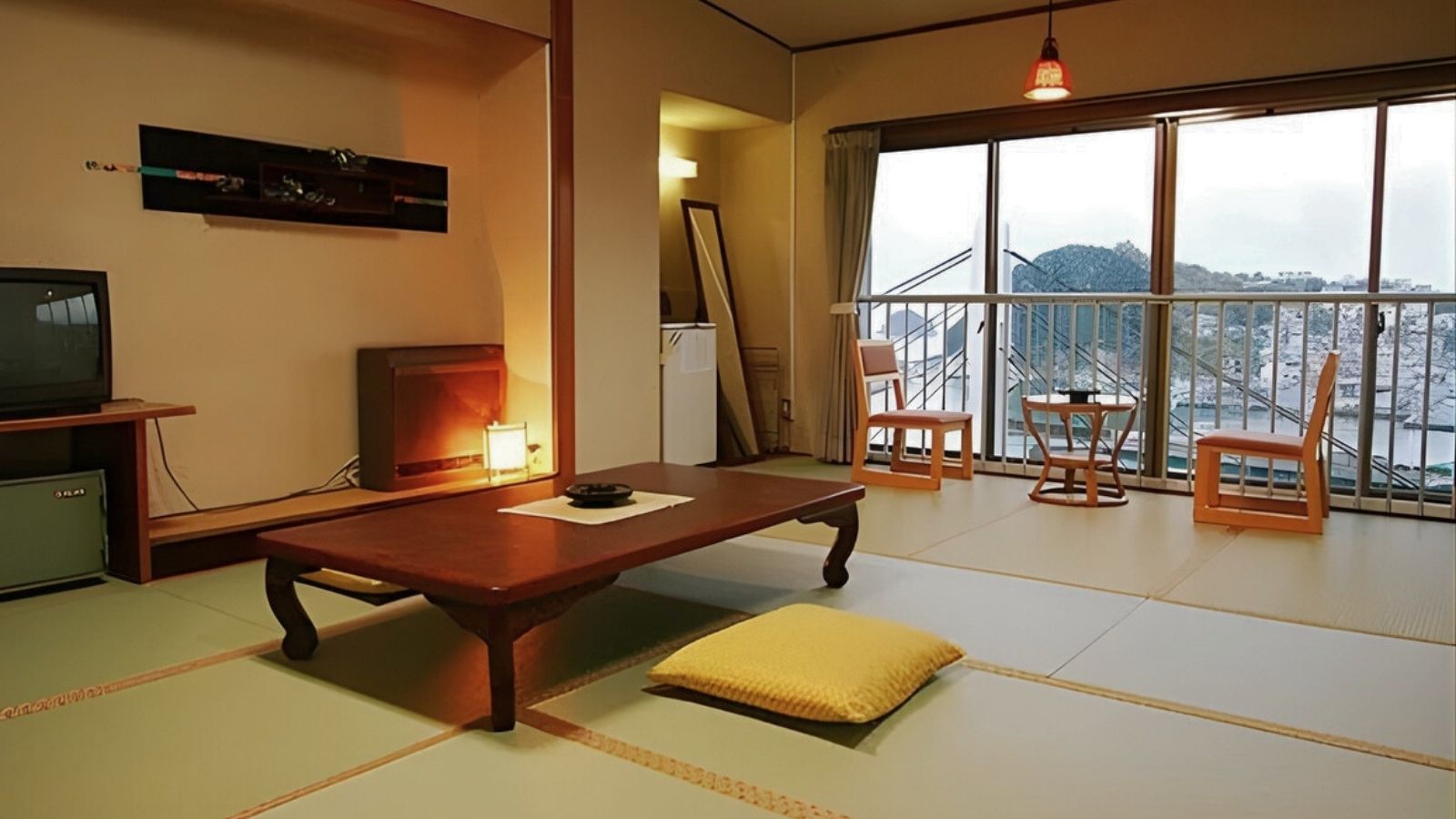 雑賀埼漁港を望む和室◆＜10+4.5畳＞