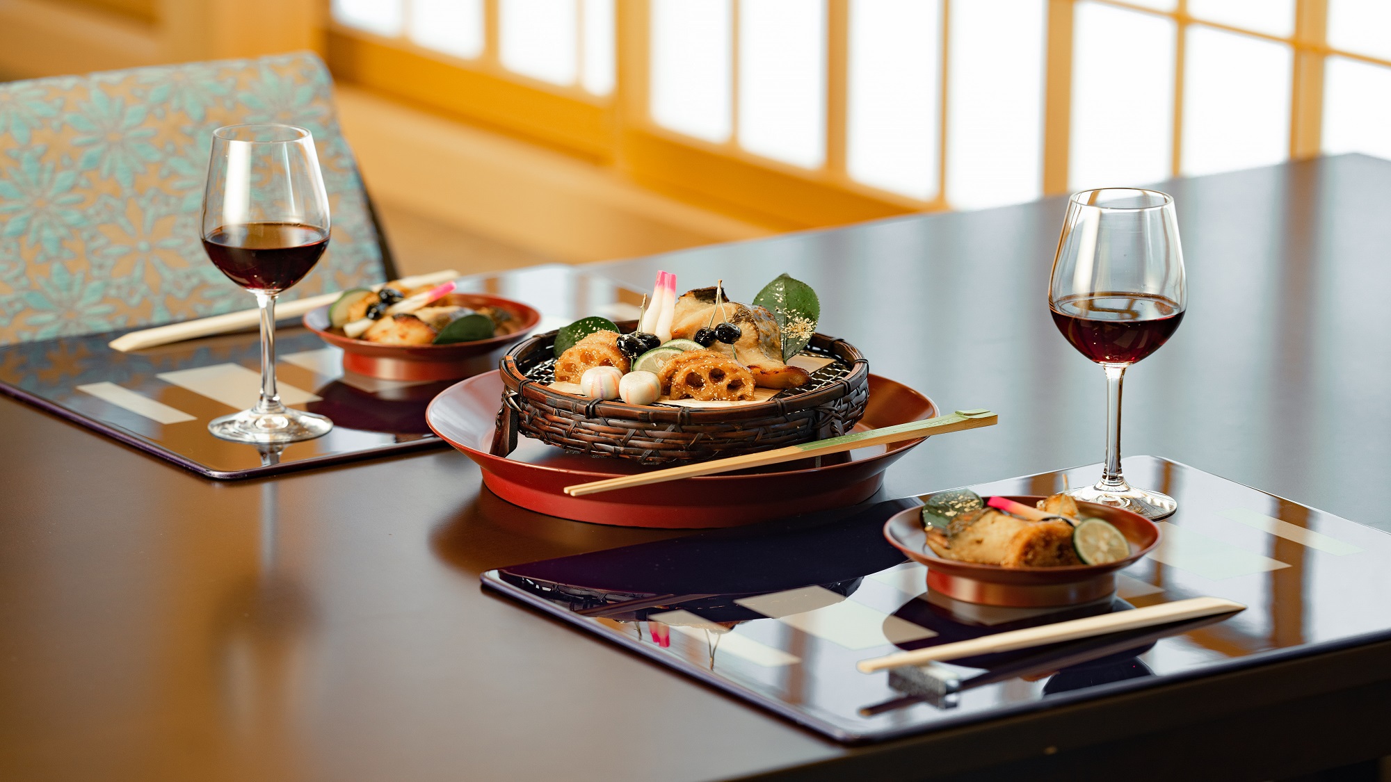 【ご夕食は質重視の会席料理】量より質！料理長渾身の吟味会席で至福のひと時を