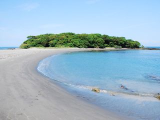 沖ノ島海水浴場お車２０分