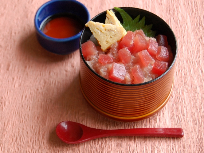 単品料理　ミニまぐろたたき丼