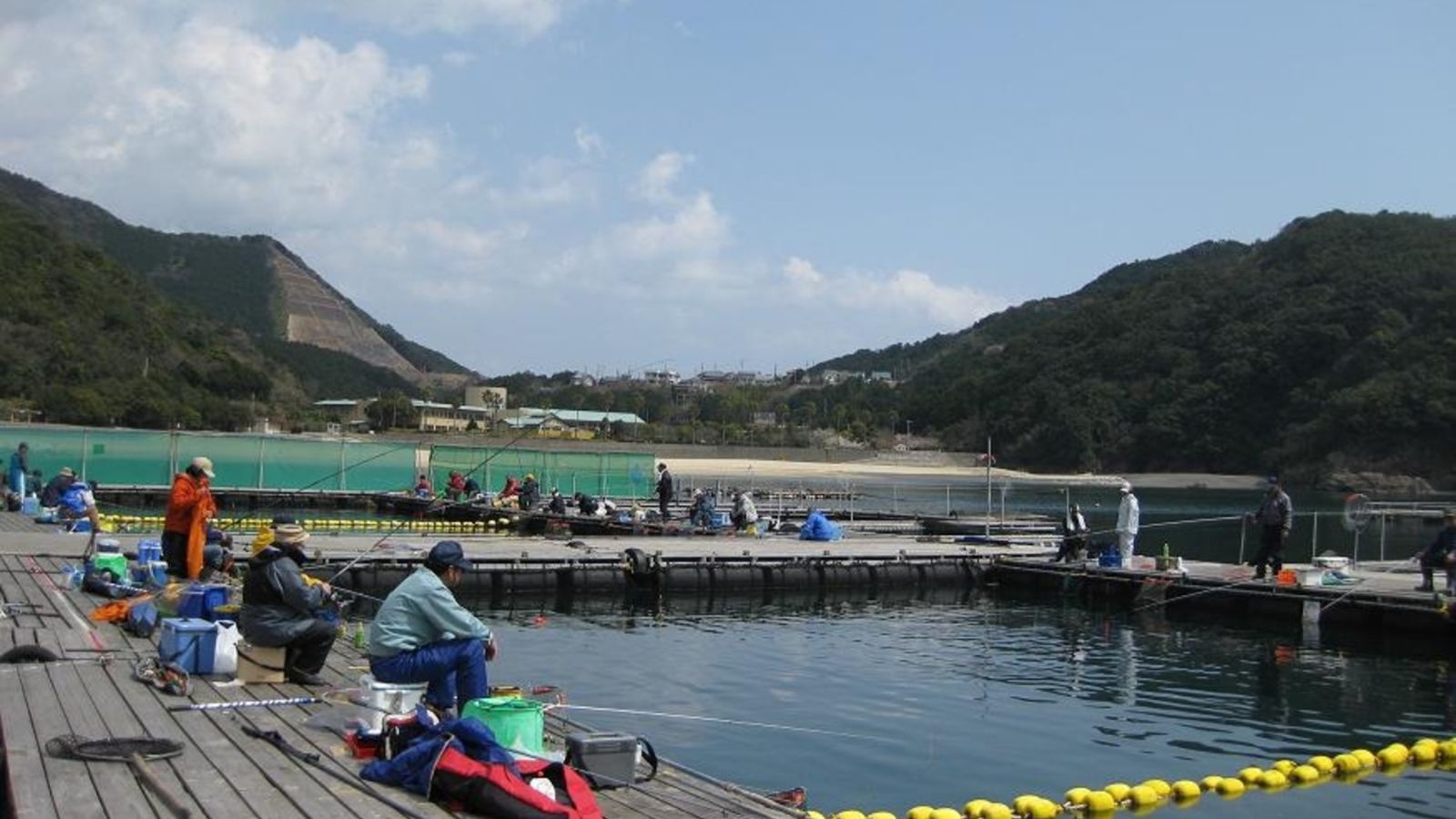 ホテルからすぐ！海上釣り堀【正徳丸】