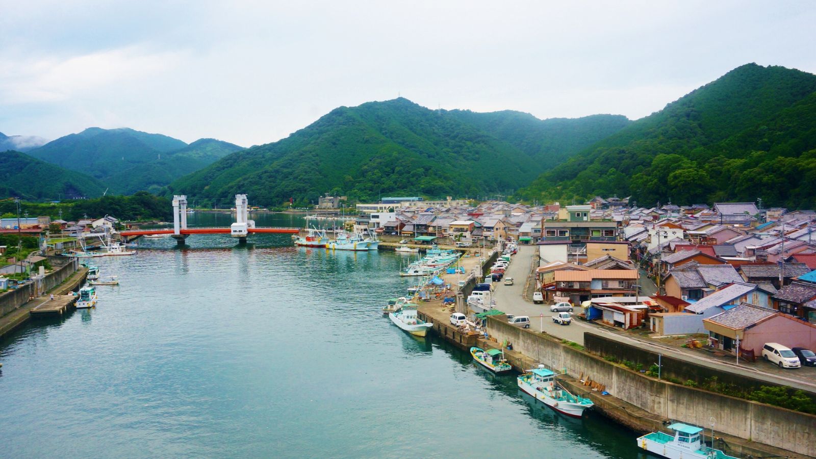 紀北町紀伊長島魚まち　※ホテル季の座からお車で約10分
