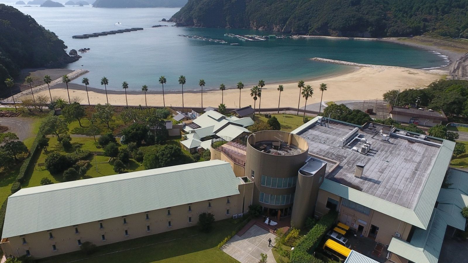 海と山に囲まれた自然の中に佇む温泉宿【ホテル季の座】