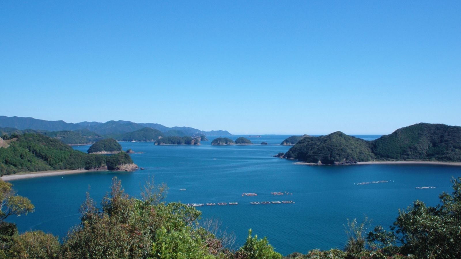 紀伊の松島　※ホテル季の座からお車で約15分