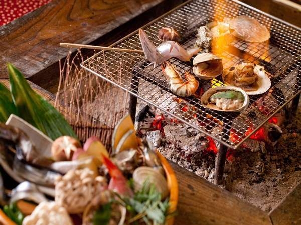 ■海鮮炭火焼き■　昔ながらの囲炉裏で非日常なお食事時間！【炭火焼スタンダードプラン】旬なお刺身付き★